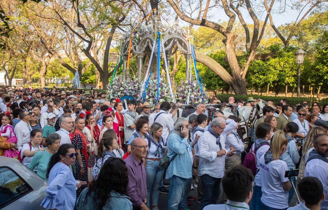 Huelva ya camina hacia su abrazo con la Blanca Paloma