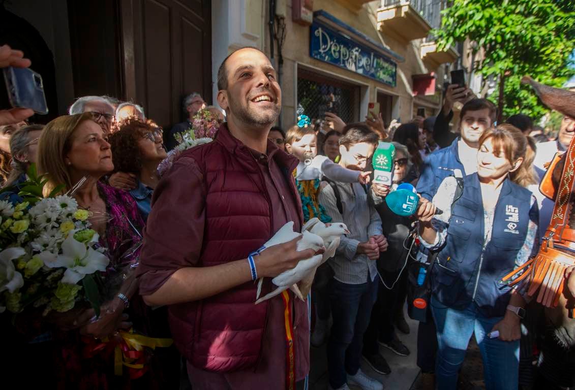 Salida de la Hermandad del Rocío de Emigrantes 2024, en imágenes