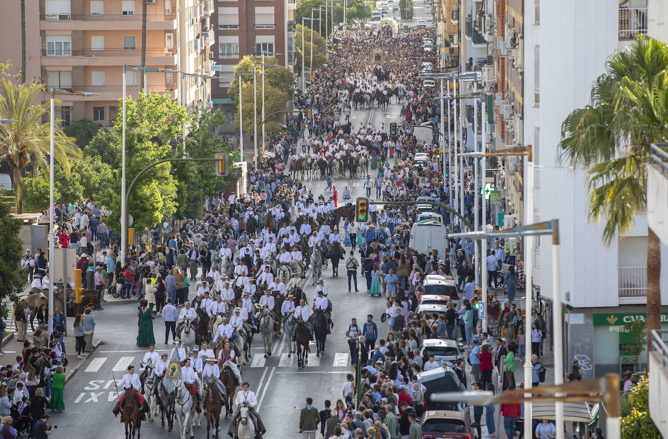 La salida de la hermandad del Rocío de Huelva 2024, en imágenes
