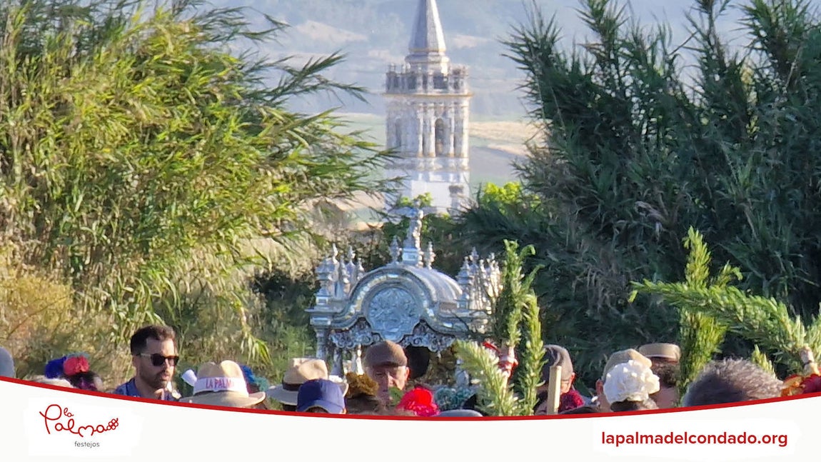 La salida de la hermandad del Rocío de La Palma, en imágenes