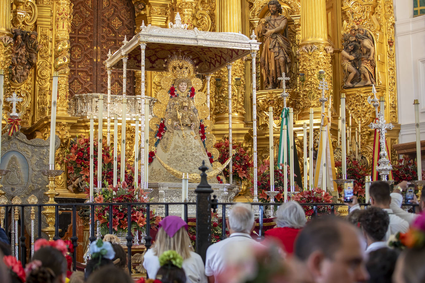 Los latidos en la antesala de la procesión de la Virgen del Rocío