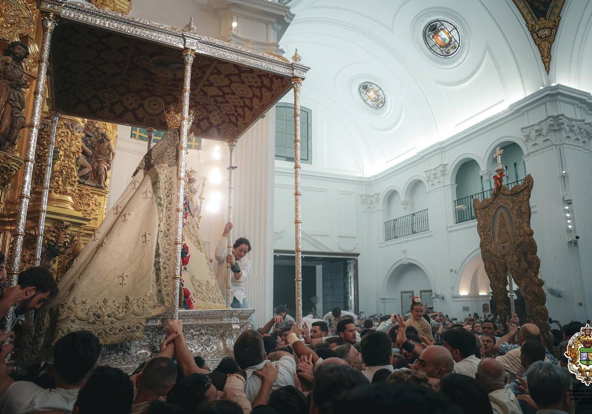 La Virgen, esta noche durante el salto