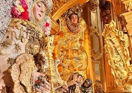 La Virgen del Rocío luce el rosario que le regaló el papa Francisco