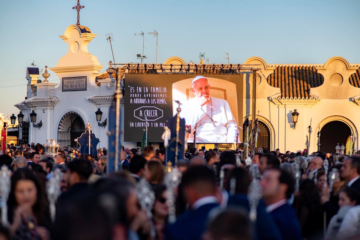El rosario jubilar rociero, en imágenes