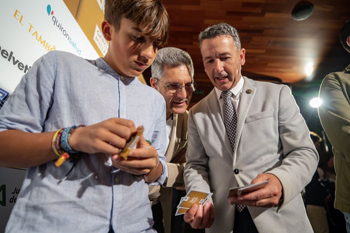 La presentación de las HolyCards del Rocío, en imágenes