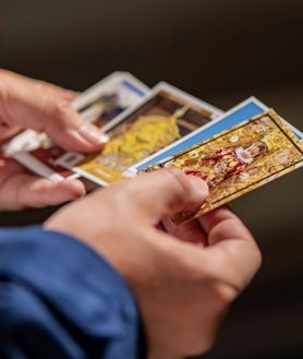 Imagen secundaria 2 - Las HolyCards llegan al Rocío para difundir la romería a ritmo de coleccionable