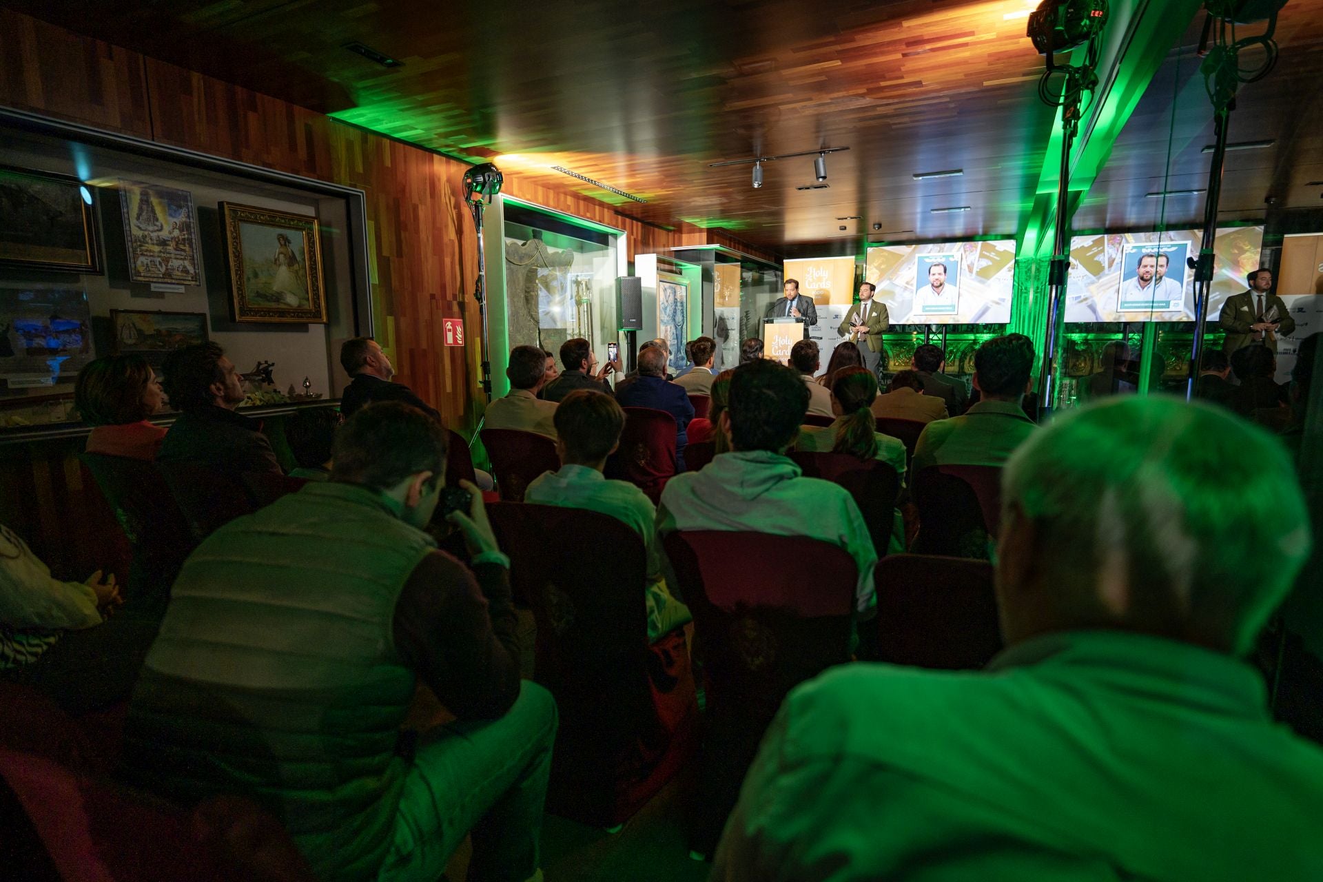 La presentación de las HolyCards del Rocío, en imágenes