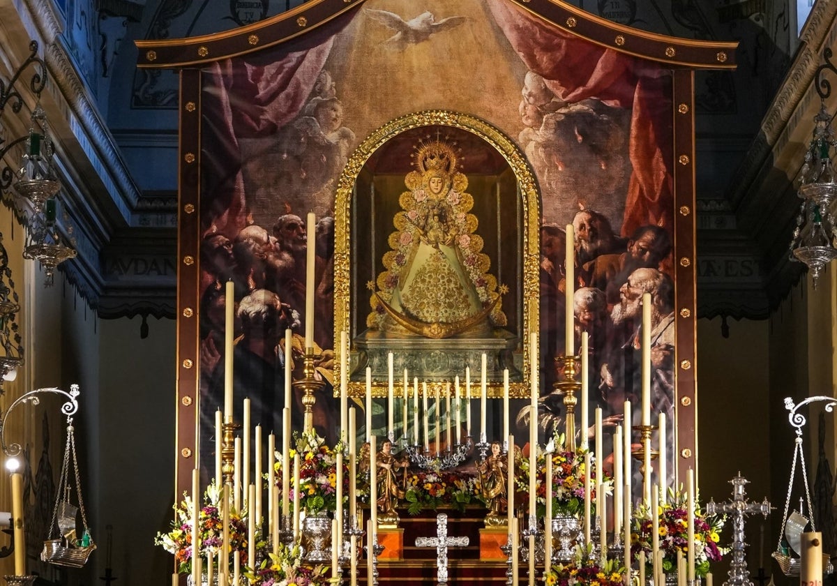 Altar preparado para la novena