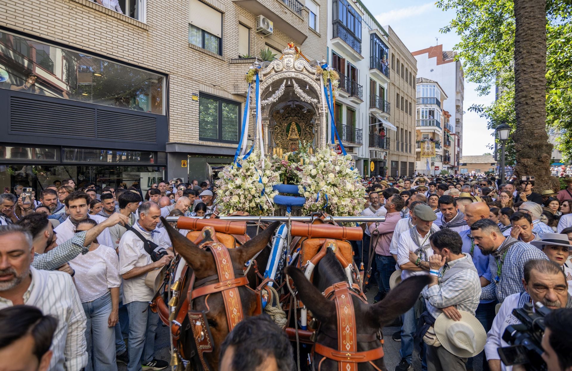 Huelva en pie para despedir a sus peregrinos