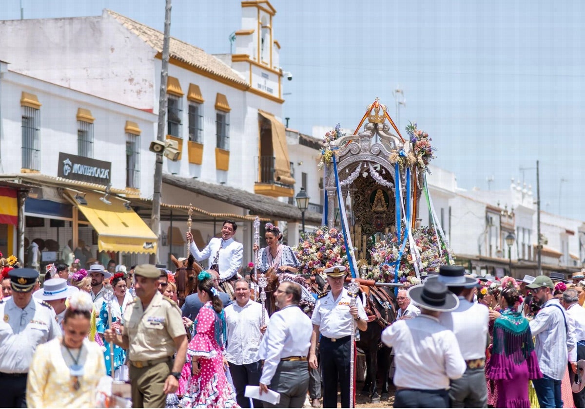 El simpecado de Huelva, hacia la presentación