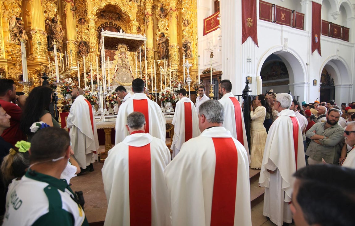 El Rocío 2025: La Misa de Pentecostés, en imágenes