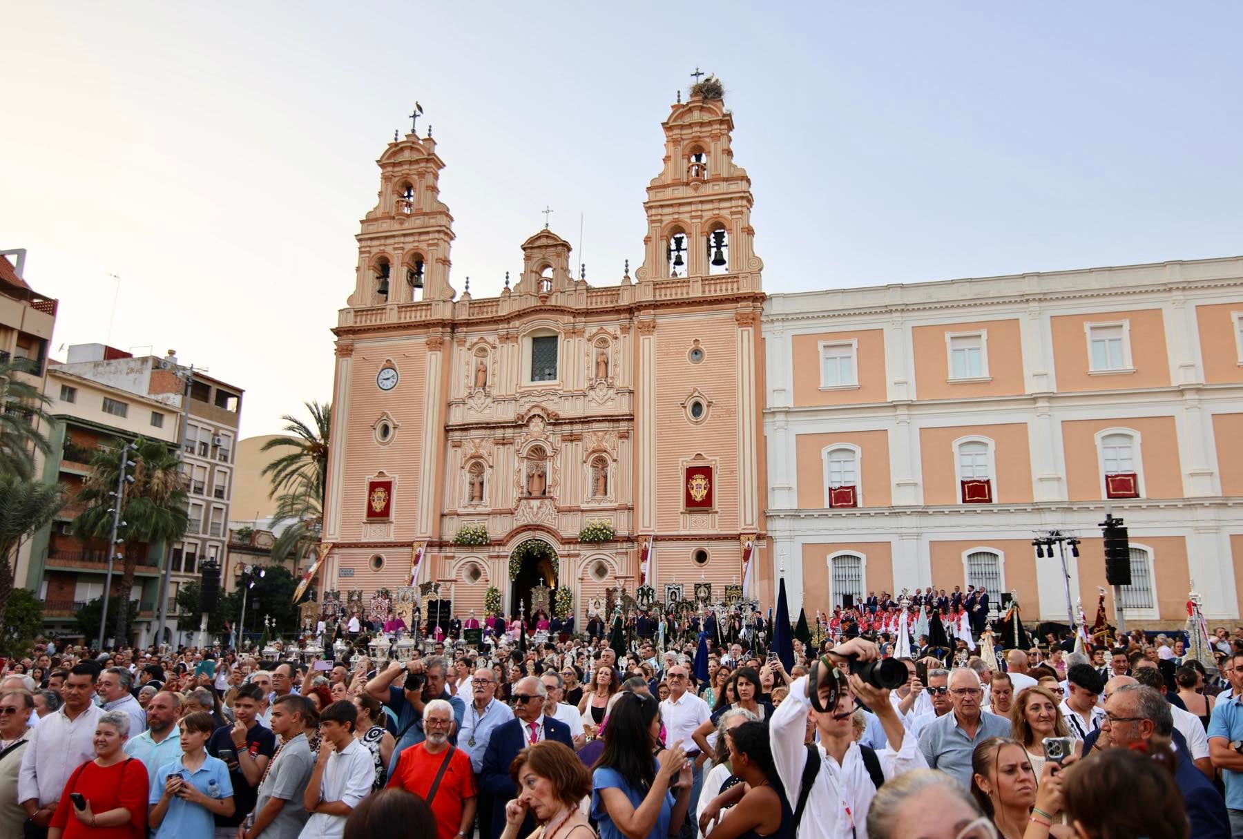 El Rosario Jubilar Rociero de la diócesis, en imágenes