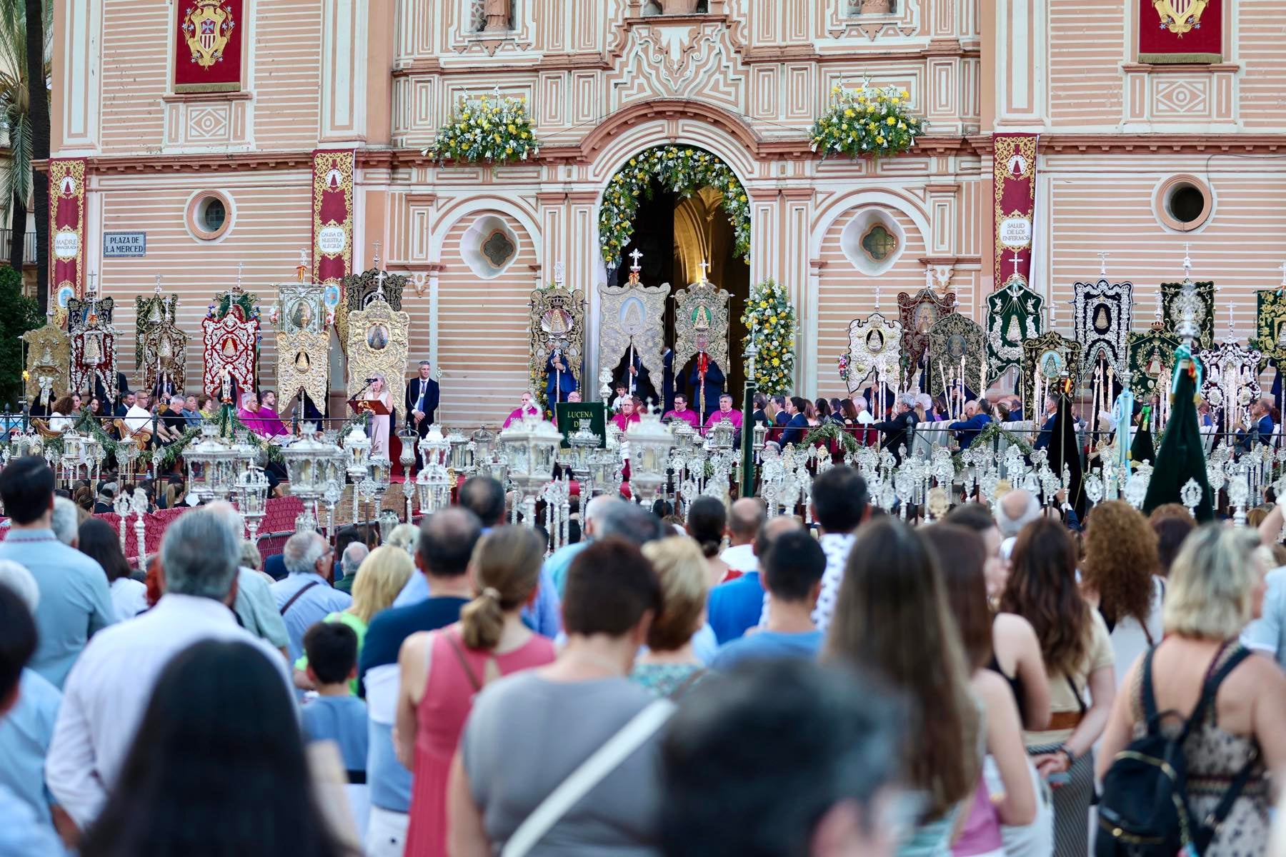 El Rosario Jubilar Rociero de la diócesis, en imágenes