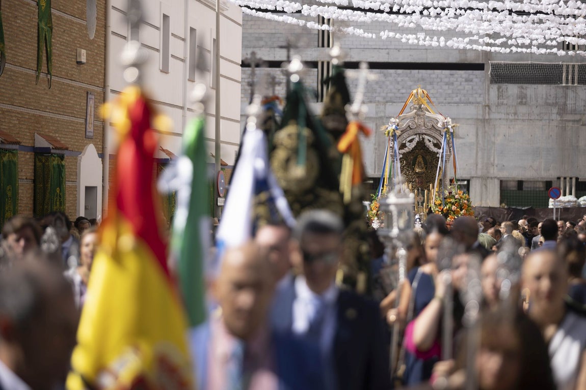 Todas las imágenes del traslado del simpecado de la Hermandad del Rocío al Polvorín