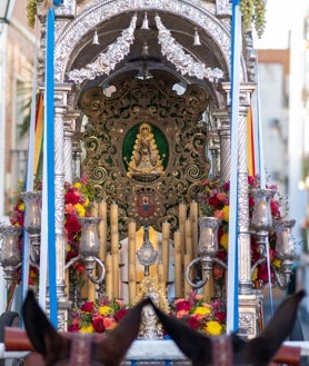 Imagen secundaria 2 - El sexto traslado tuvo lugar entre la Parroquia de Nuestra Señora de los Dolores y la Santa Iglesia Catedral