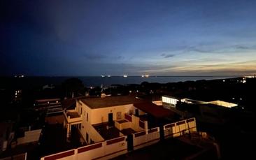 La Avenida de los Conquistadores de Mazagón a oscuras desde hace días