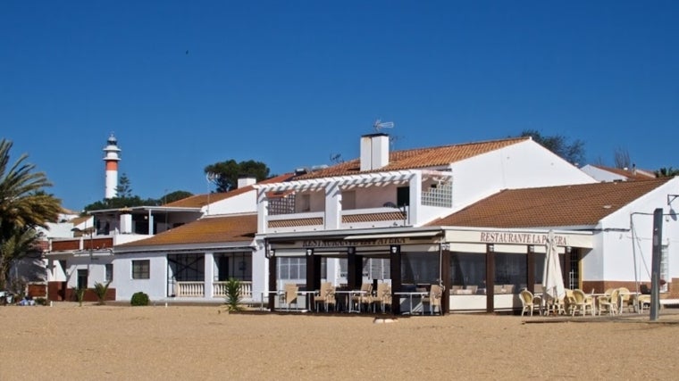 Exterior del Restaurante La Patera, junto a la Playa de El Rompido