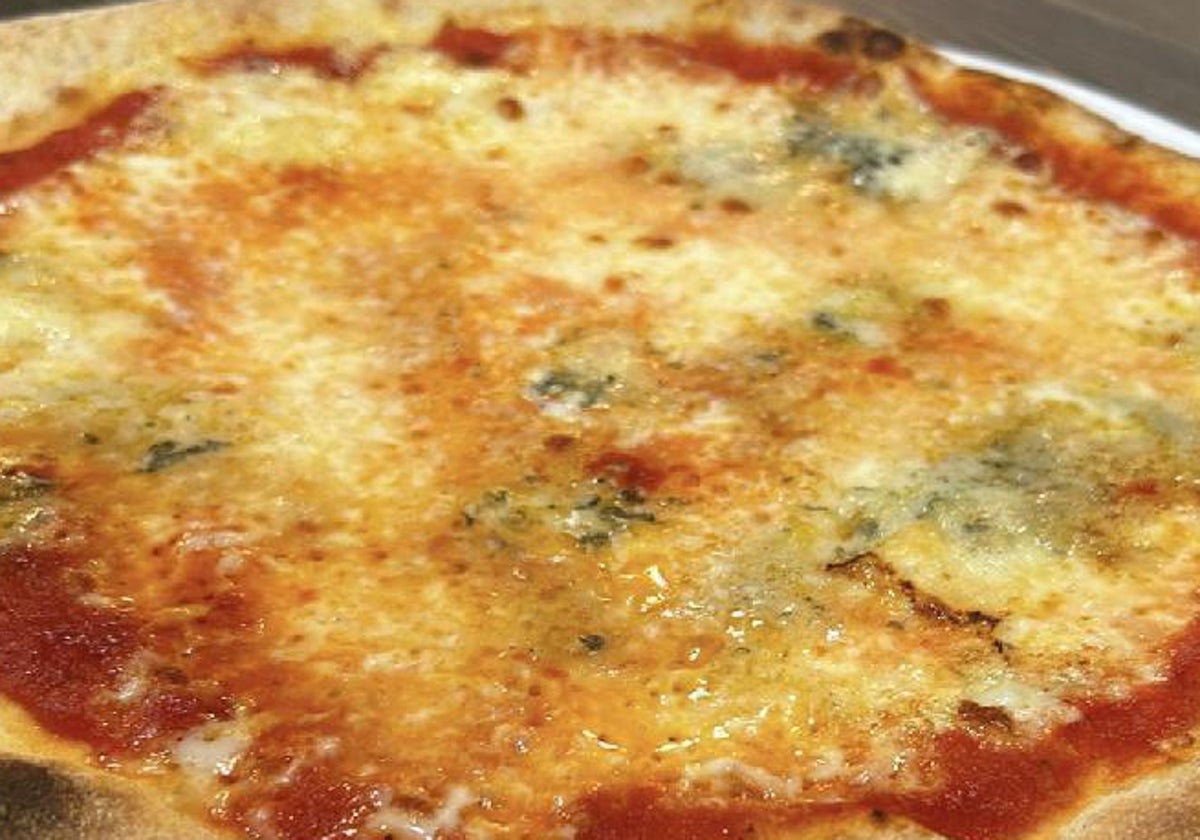 Pizza Cuatro Quesos de 'La favorita' en Huelva