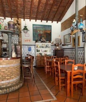 Imagen secundaria 2 - Raya al pimentón: este es el restaurante en el que puedes probar este plato típico de Huelva
