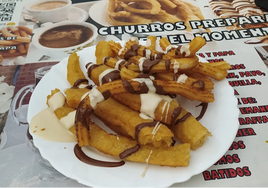 Esta cafetería hace los mejores churros de la costa de Huelva: «Fuera parecen de cristal y por dentro de algodón»