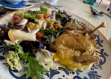 Imagen secundaria 1 - Restaurante D'Gústate Huelva: «Viaje a las cocinas del mundo en la costa onubense»