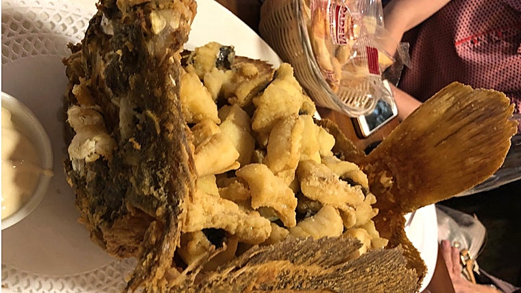 Rodaballo frito en taquitos