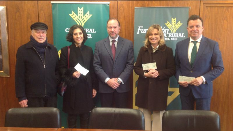 El Taller de Arteterapia y Caja Rural del Sur donan 3.300 euros