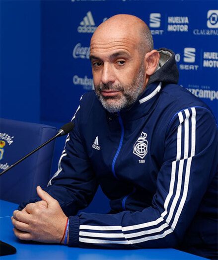 Monteagudo hace autocrítica: 'Yo como entrenador tengo que tratar de ser más fiable y seguro'