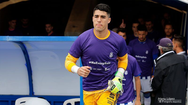 Álex Lázaro, seria duda para el partido ante el Fuenlabrada por un balonazo en un ojo