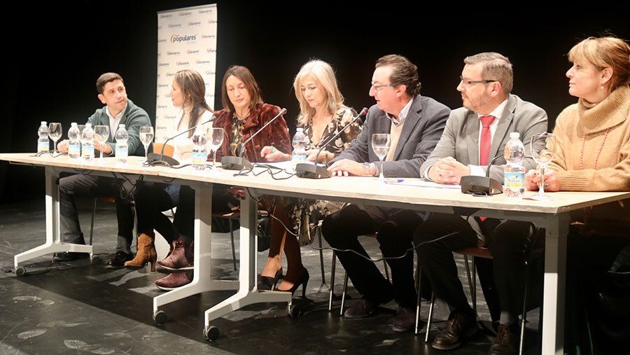 La Junta anuncia a las cofradías una línea de ayudas para restaurar su patrimonio