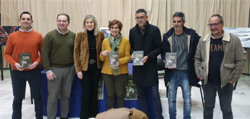 Aljaraque también se rinde al misterio de la novela encadenada ‘7: La Odisea de los Títeres’