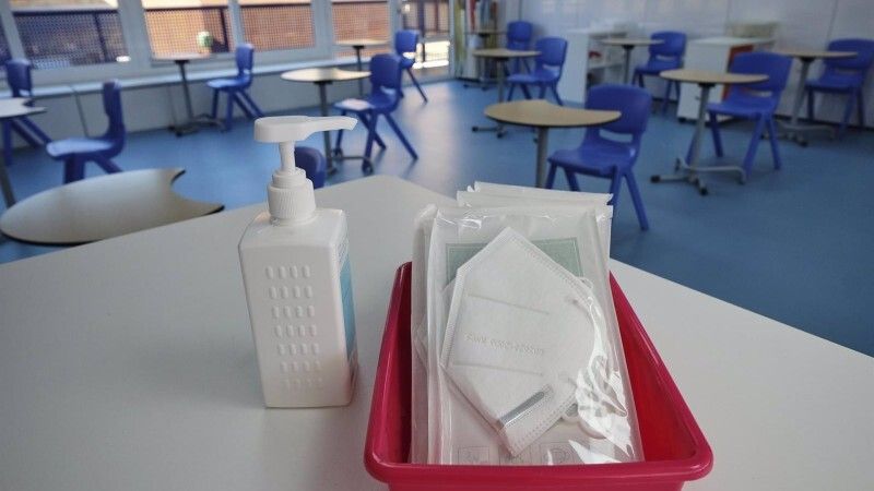 Cierre total del IES Padre José Miravent de Isla Cristina por 54 positivos entre el alumnado