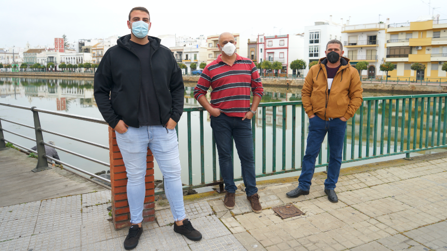 Los rescatadores del hombre que cayó con su coche a un estanque recibirán la medalla de Ayamonte