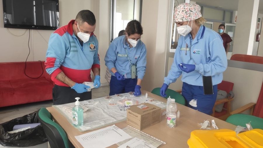 Finaliza el proceso de vacunación contra el Covid-19 en la residencia 'Virgen del Carmen' de Isla Cristina