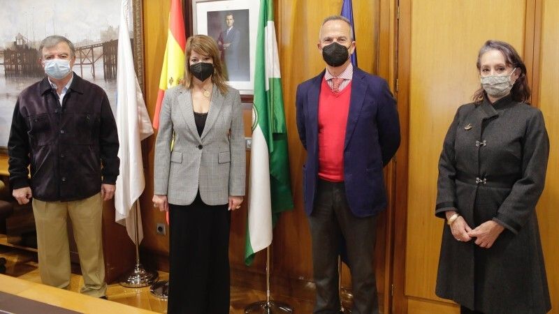 La presidenta del Puerto se reúne con la nueva directiva de la Hermandad del Rocío