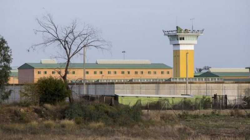 CSIF pide que se considere prioritaria la vacunación a trabajadores e internos de la prisión de Huelva