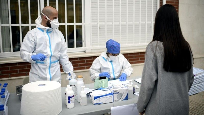 Récord absoluto de contagios en Huelva desde el inicio de la pandemia con casi 500