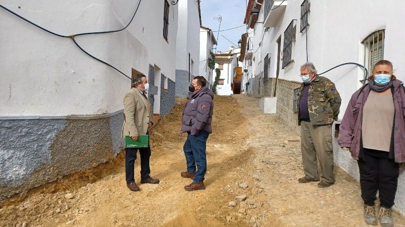La Junta ayuda al Ayuntamiento de Valdelarco a reparar el alumbrado dañado por las “lluvias torrenciales”