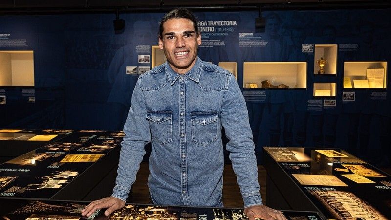 El Recre se aprovecha de la pésima situación del Xerez y le arrebata a su pichichi