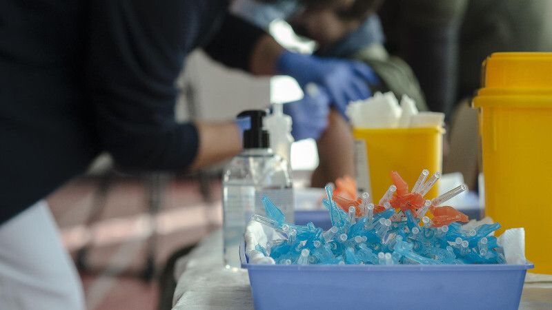 Los mayores de 40 años podrán pedir la autocita para la tercera dosis durante esta semana