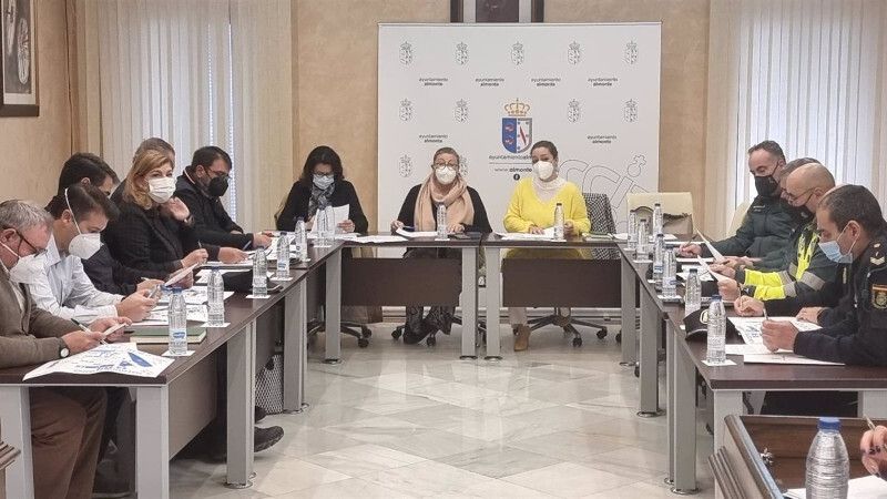 Almonte aborda el dispositivo para las peregrinaciones de Triana, Villanueva y la Candelaria