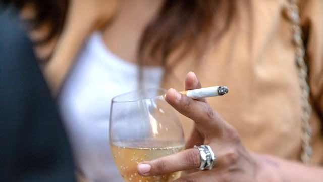 Los factores que pueden adelantar tu menopausia