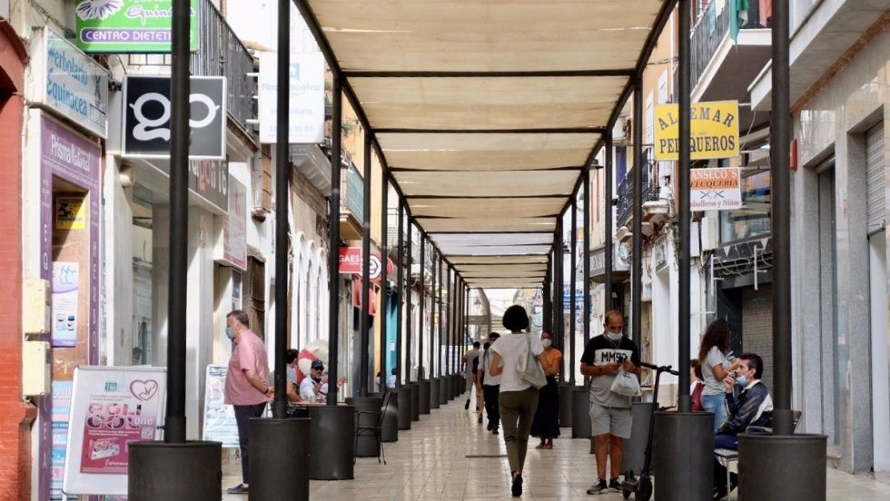 Los comerciantes de la capital tildan de 'mala' la Navidad y aseguran unos descuentos 'agresivos' en rebajas porque 'necesitan hacer dinero'