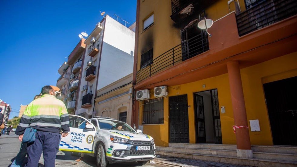 El Ayuntamiento de Huelva decreta tres días de luto por los estudiantes fallecidos en el incendio de Viaplana