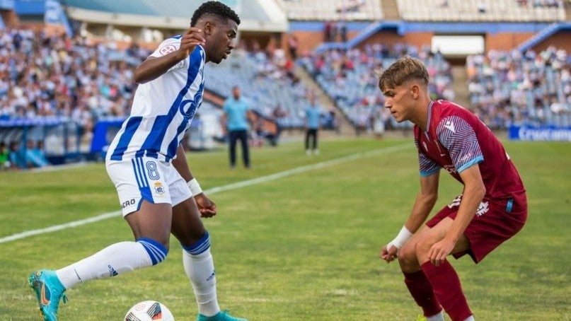 Laerte busca más dinero que prestigio deportivo y firma año y medio por el club rico de la Tercera Federación