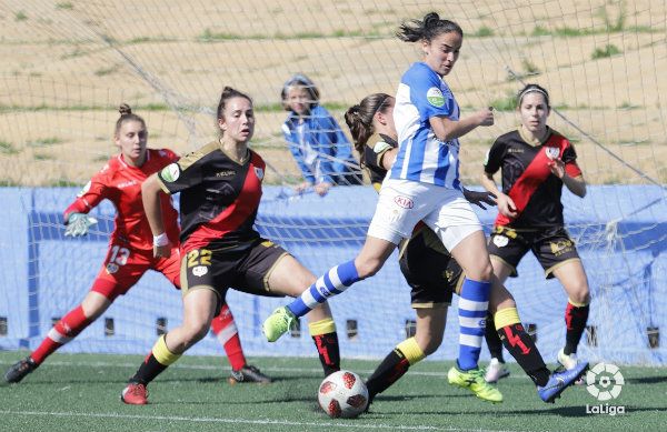 El Rayo baja de la nube al Sporting Huelva (0-1)