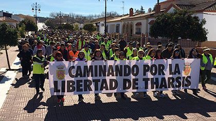 Tharsis reclama con una marcha a pie su segregación