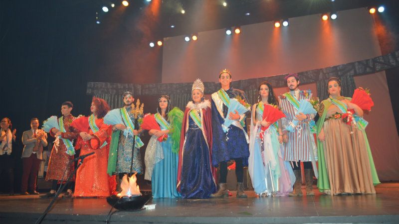 Carmen Luján y Pascual Gil, coronados reina y rey juvenil