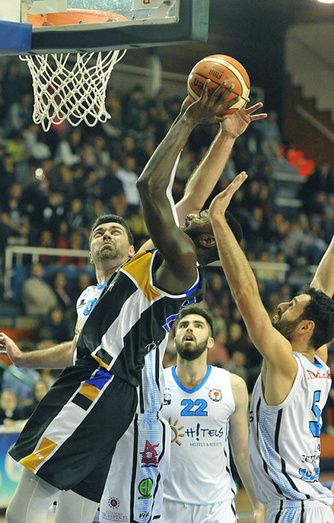 El Krypteia Huelva hace soñar a un ferviente Estrada (80-58)