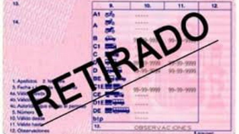 Le denuncian por cuarta vez por conducir sin puntos, sin seguro y con la ITV caducada